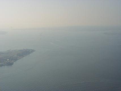 View S from WTC (pan 5)<br>Location: <a href="https://www.google.com/maps/search/?api=1&query=40.71101,-74.0131" target="_new">World Trade Centre Outside Observation Deck</a>
